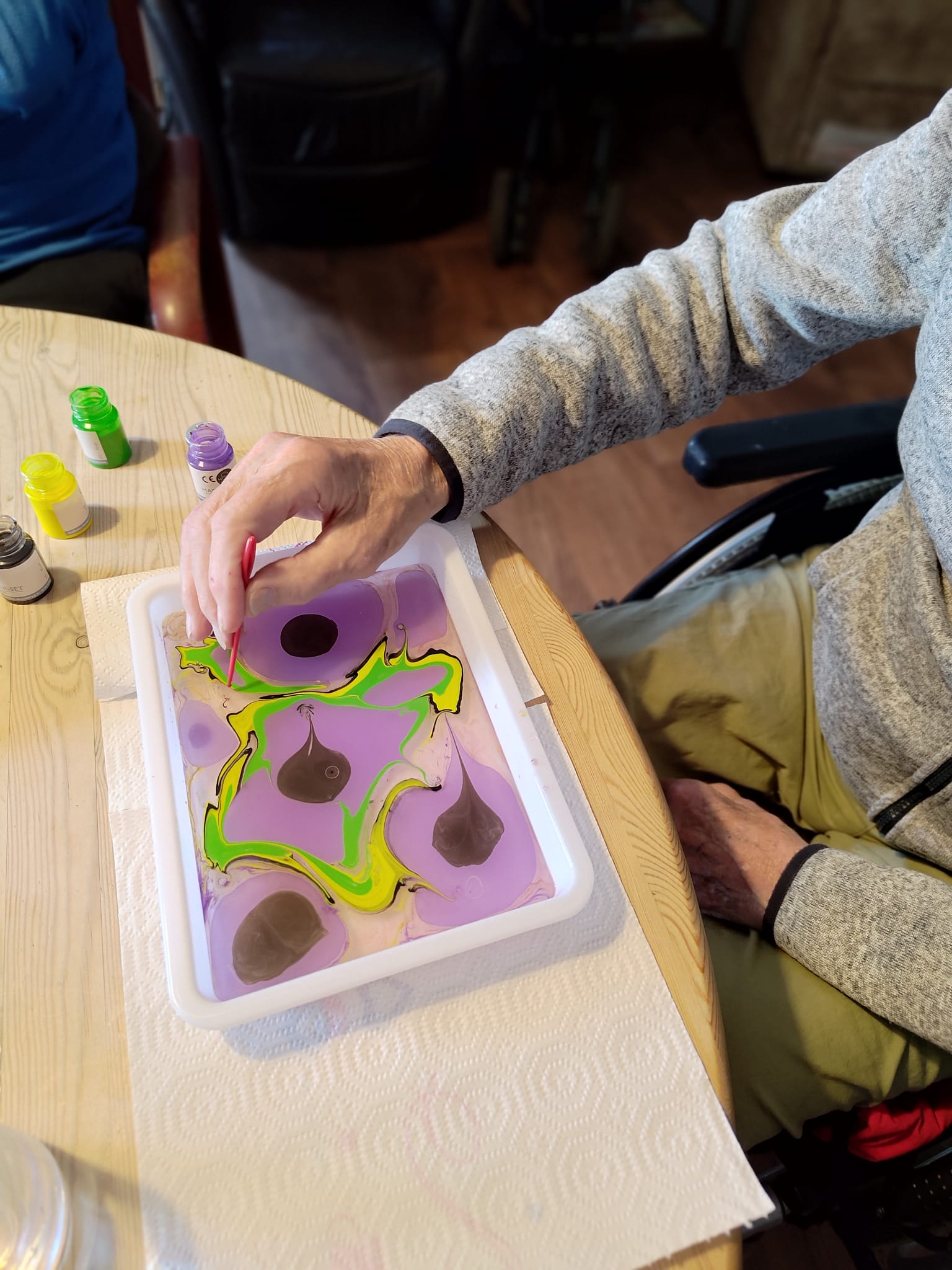 Marmorieren - Kreative Aktivität für Senioren