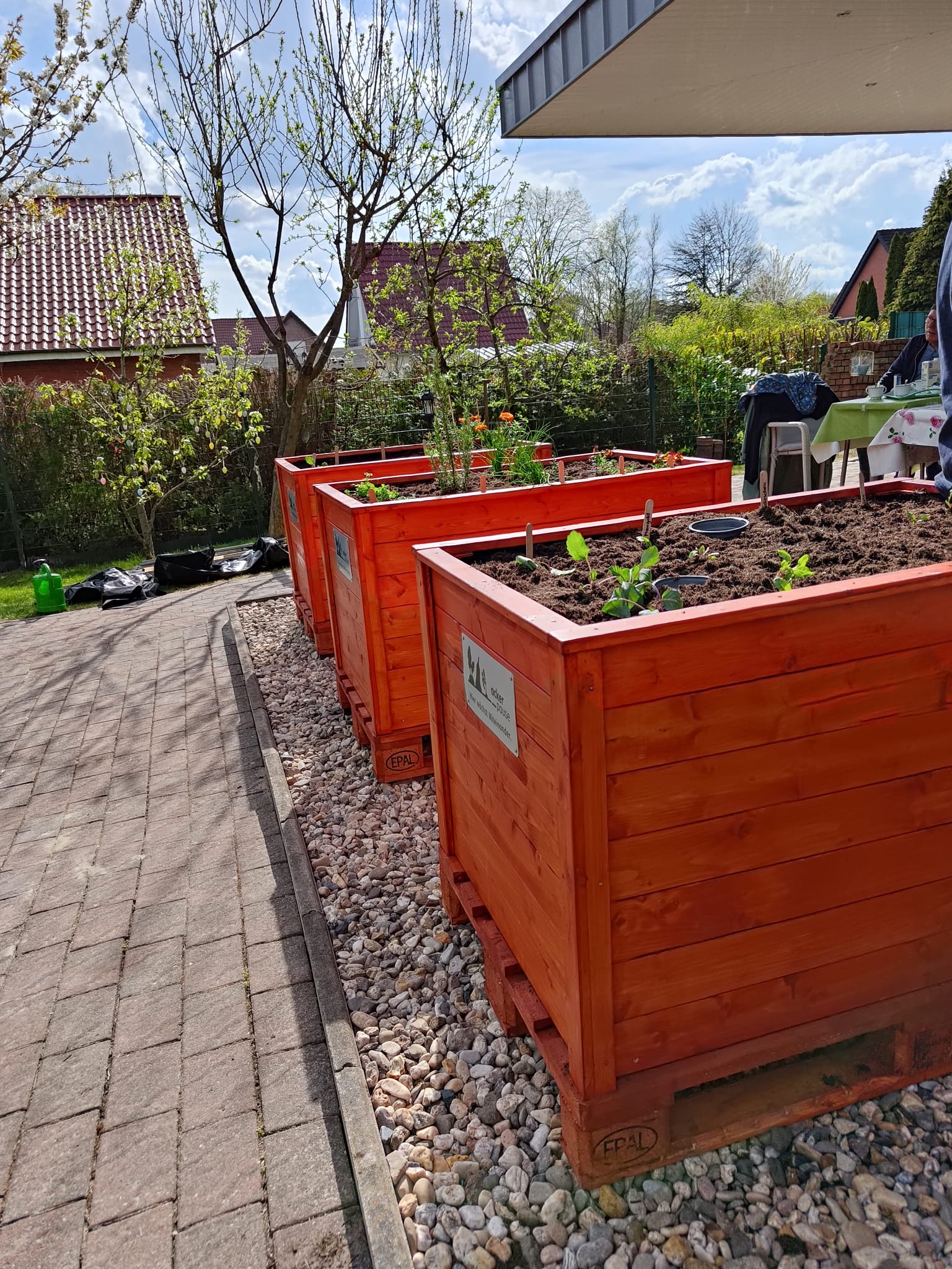 Unsere Hochbeete im Garten - Gartentherapie für Senioren