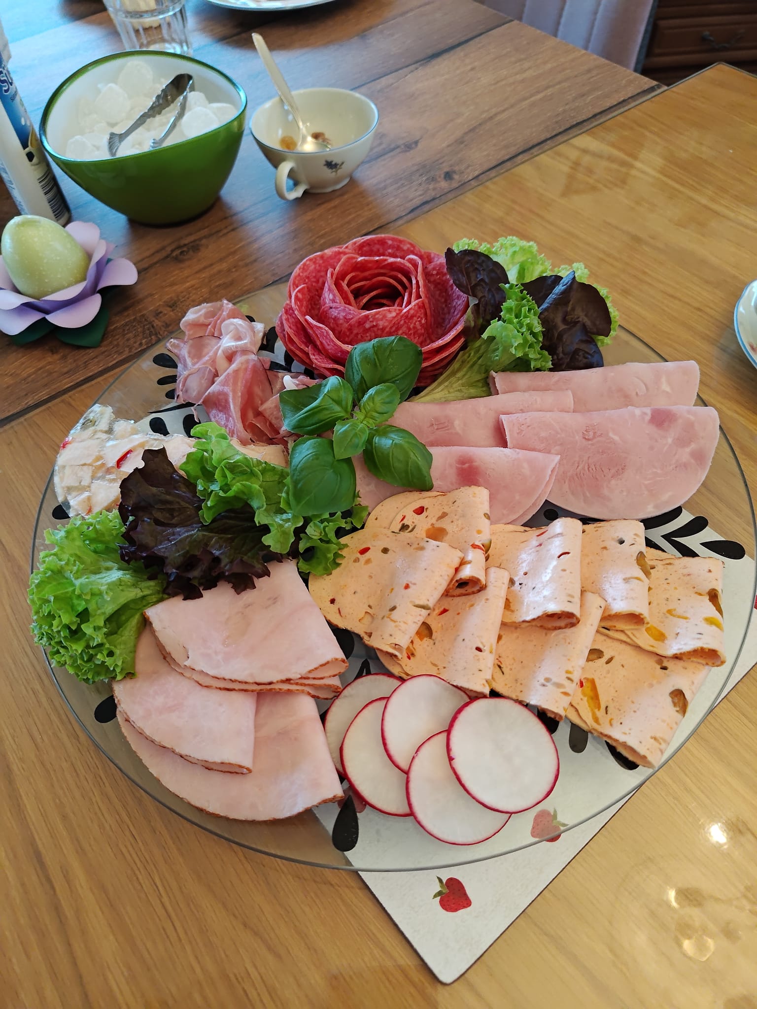 Kunstvolle Buffet-Dekoration